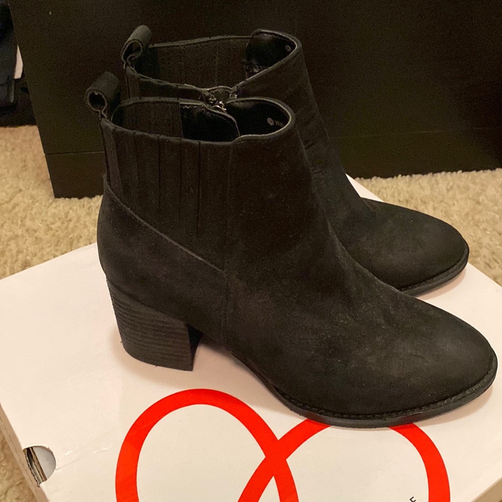 Brand new, never been worn Blondo booties!